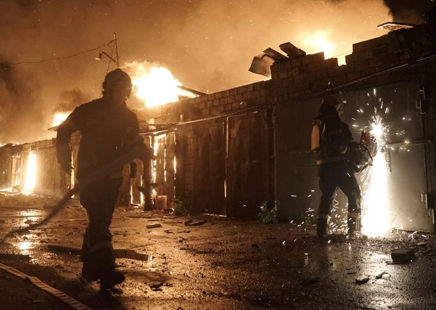 Ukrainian emergency workers respond to the aftermath of Russia's massive overnight assault on Kyiv on April 24. Photo: State Emergency Service of Ukraine