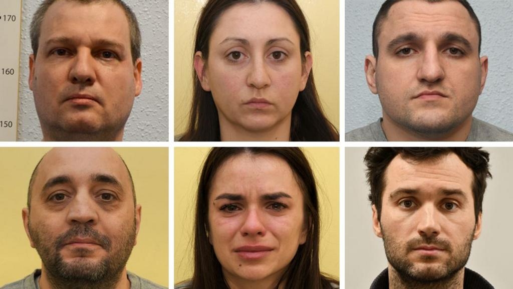 По часовой стрелке: Русев, Иванова, Стоянов, Иванчев, Габерова, Джамбазов
