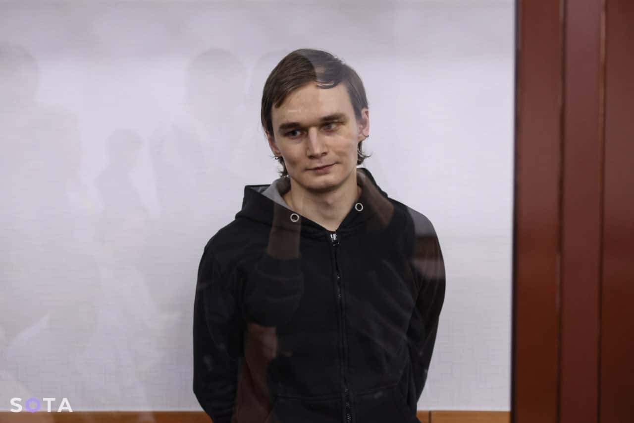 Суд приговорил математика Азата Мифтахова к четырем годам строгого режима по делу об оправдании терроризма