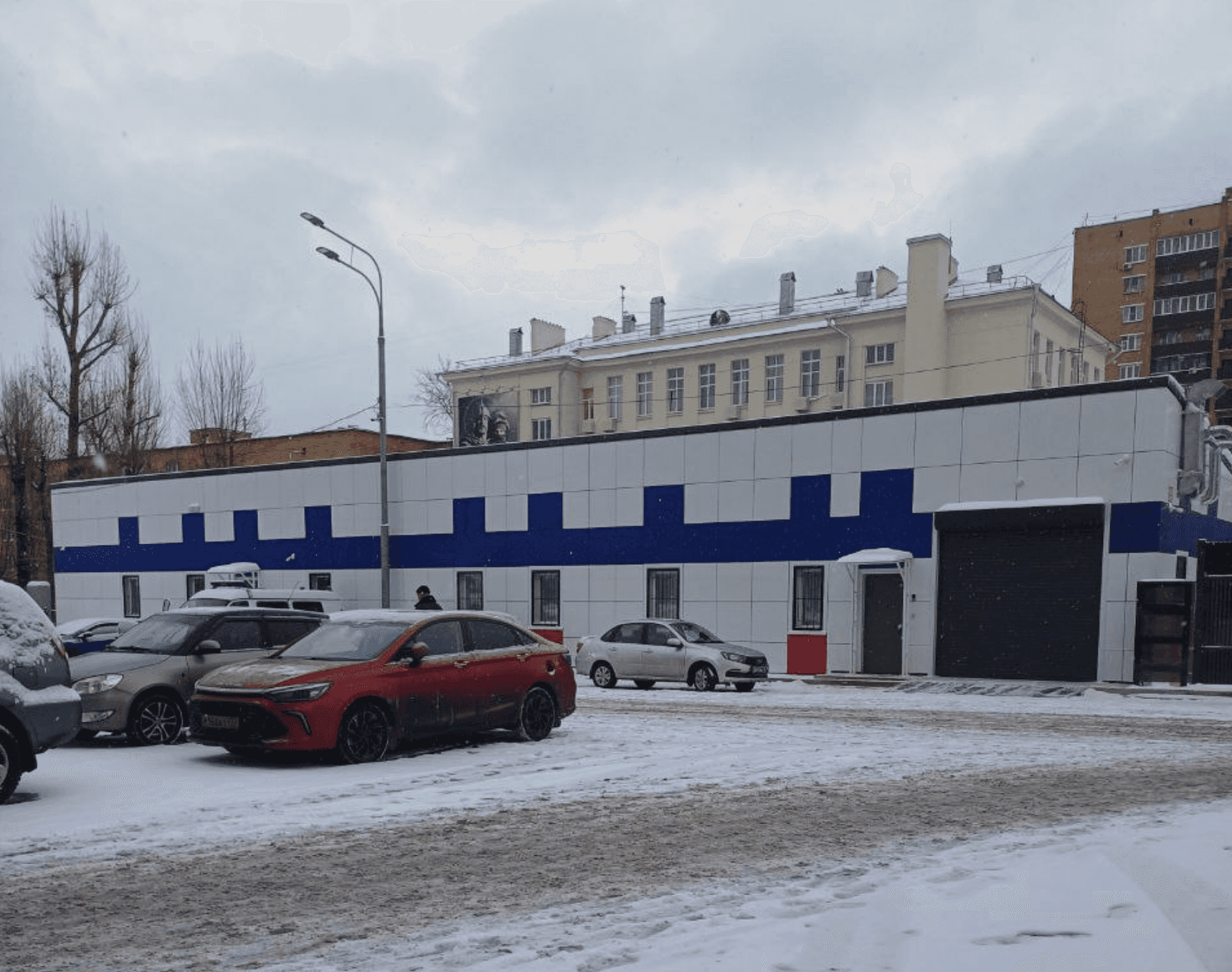 В Москве появился призывной «пункт строгого режима» для уклонистов. Их запирают, игнорируют отсрочки, родных не пускают — юрист Карманов