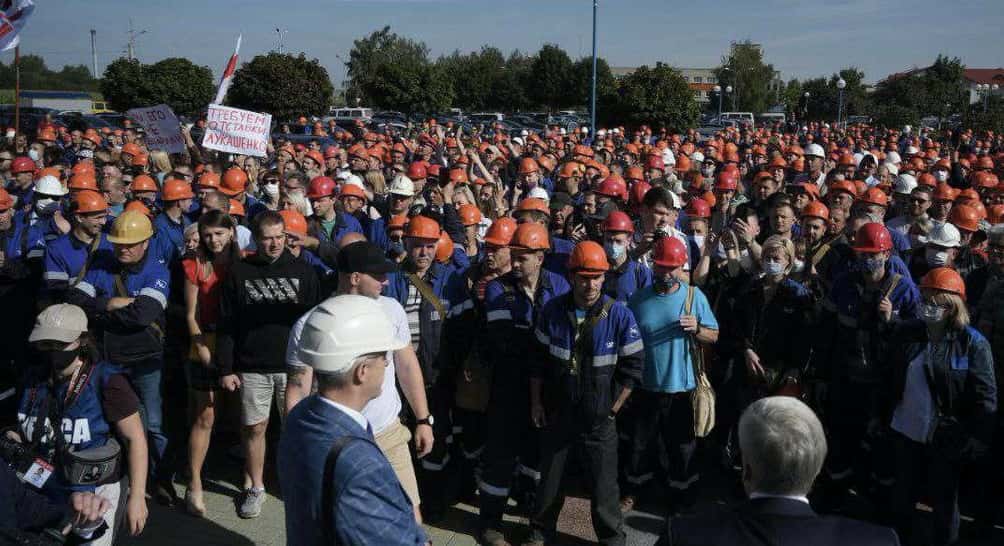 Ждать осталось недолго. Владимир Милов о белорусском сценарии для России