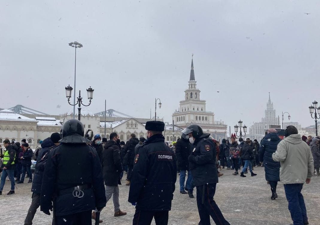 Активист из Луганска приговорен к трем годам и шести месяцам за использование баллончика на акции 31 января