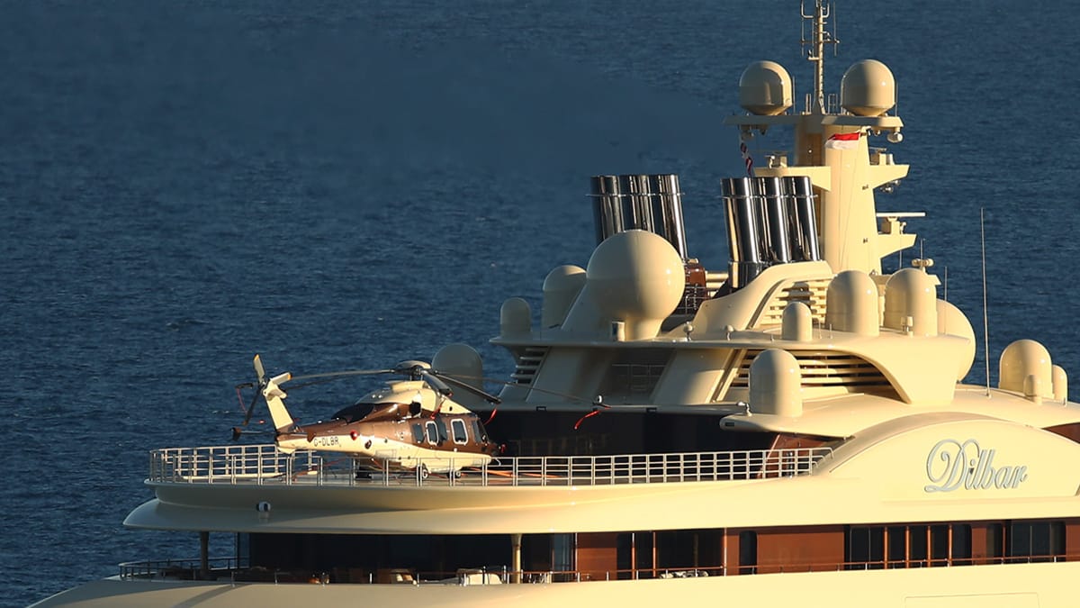 На Лазурном берегу арестованы два вертолета Алишера Усманова