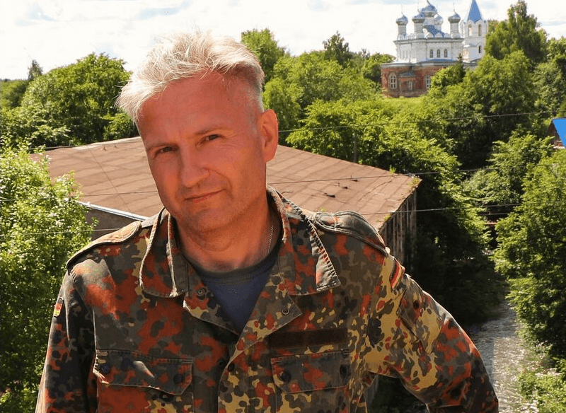 Петербургского археолога приговорили к 5,5 года за «фейки» про армию. На него донесли приятели по паблику во «ВКонтакте»