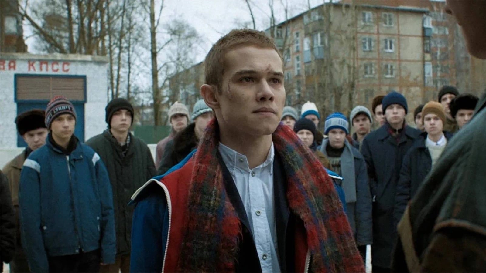 Премия российских кинокритиков «Белый слон» объявила победителей. Лучшим фильмом стала «Сказка» Сокурова, лучшим сериалом — «Слово пацана» 