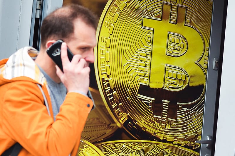 Российские власти разрешили некоторым компаниям в рамках эксперимента проводить трансграничные платежи в криптовалюте — «Ведомости»