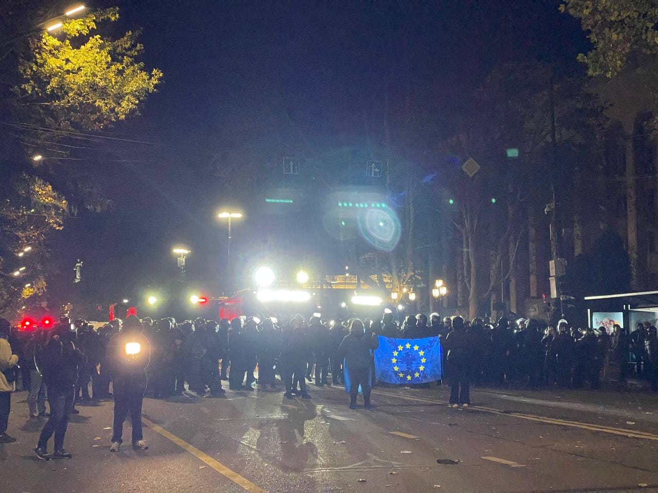 Россиянина, задержанного в Грузии во время протестов, избили и выдворили в Армению 