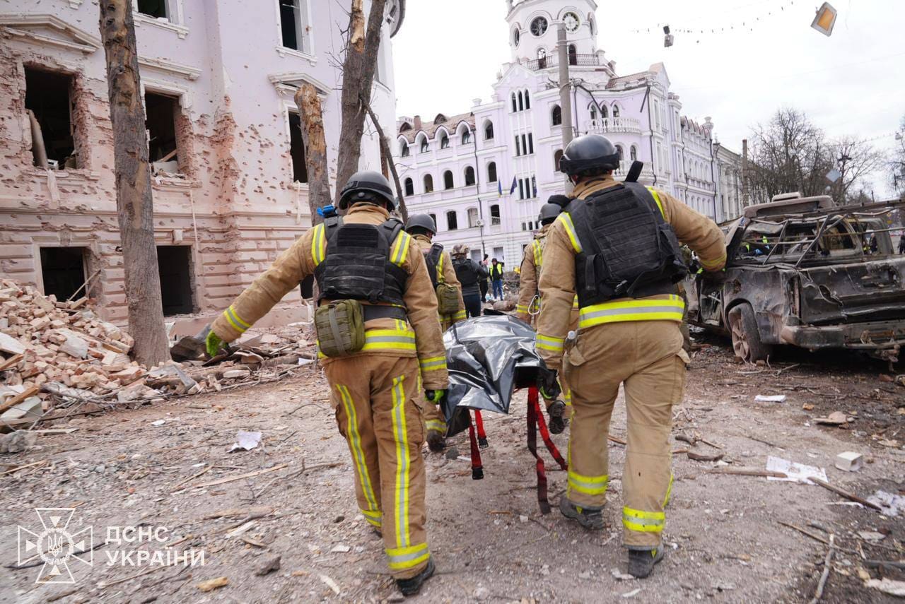 Ukraine's State Emergency Service responds to Russia's April 13 missile strike on Sumy.