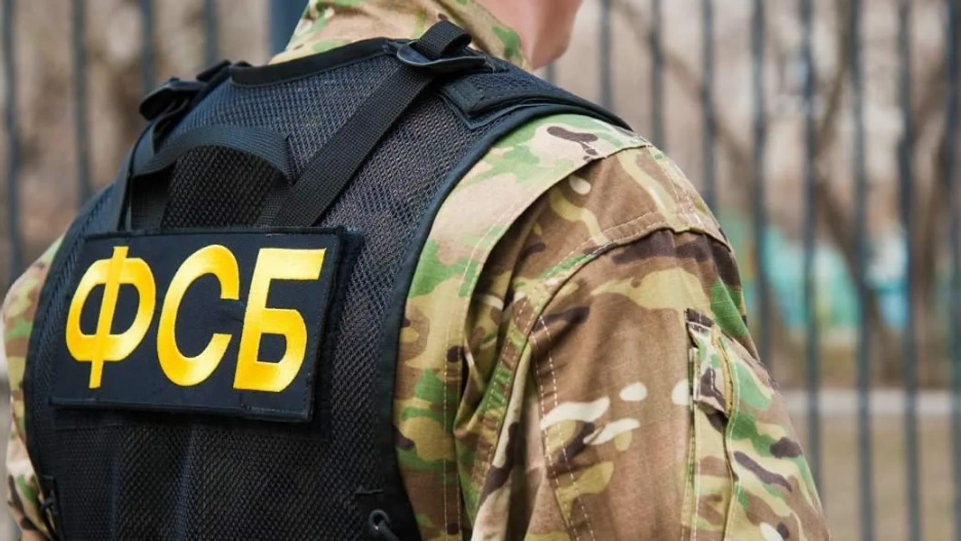 В Хакасии ФСБ задержала 17-летнего подростка. Его обвиняют в «пропаганде» полка «Азов»