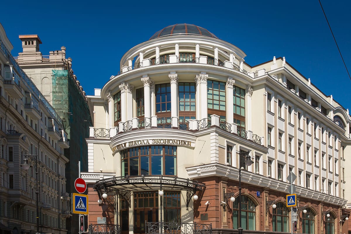 «Важные истории»: Более 800 человек поступили в лучшие российские вузы по квотам для участников войны и их детей, многие — без экзаменов