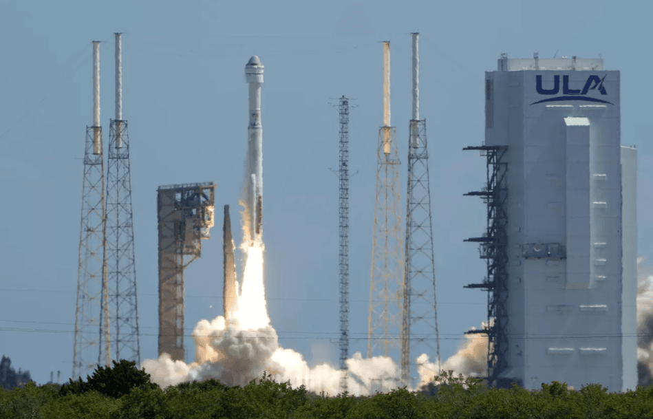 В США отправили в первый пилотируемый полет новый космический корабль Starliner компании Boeing