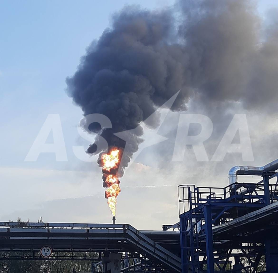 Украинские беспилотники атаковали НПЗ в Москве и ГРЭС в Тверской области