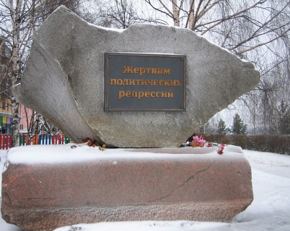 «Архипелаг ФСИН»: За год количество политзаключенных в России выросло на треть. Глава СПЧ Фадеев назвал репрессии «санитарными мерами»