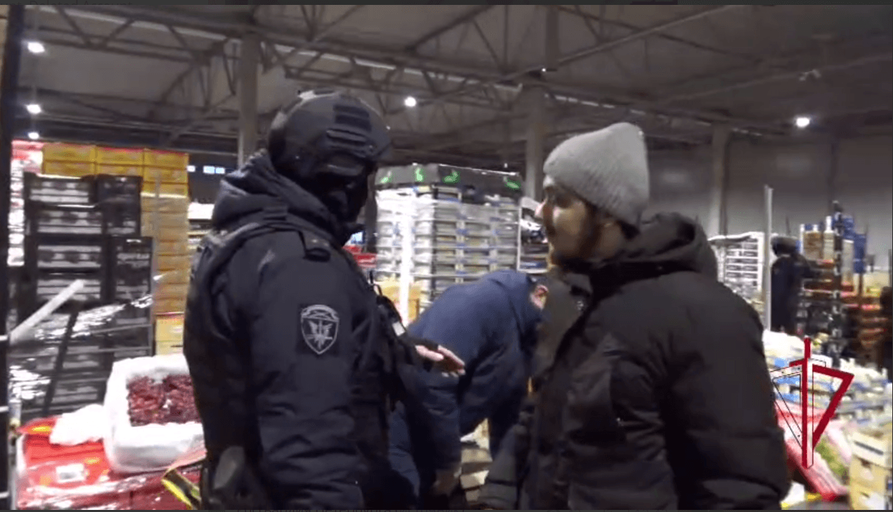 В Шушарах росгвардейцы отправили в военкомат 24 мигранта, недавно получивших российское гражданство 