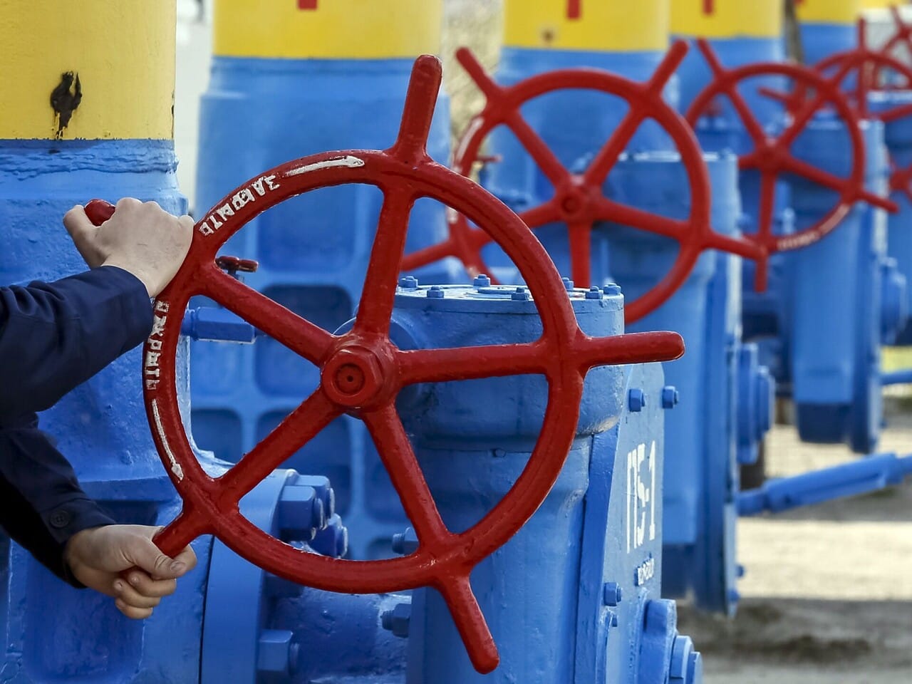 «Газпром» остановил подачу газа в страны ЕС через Украину