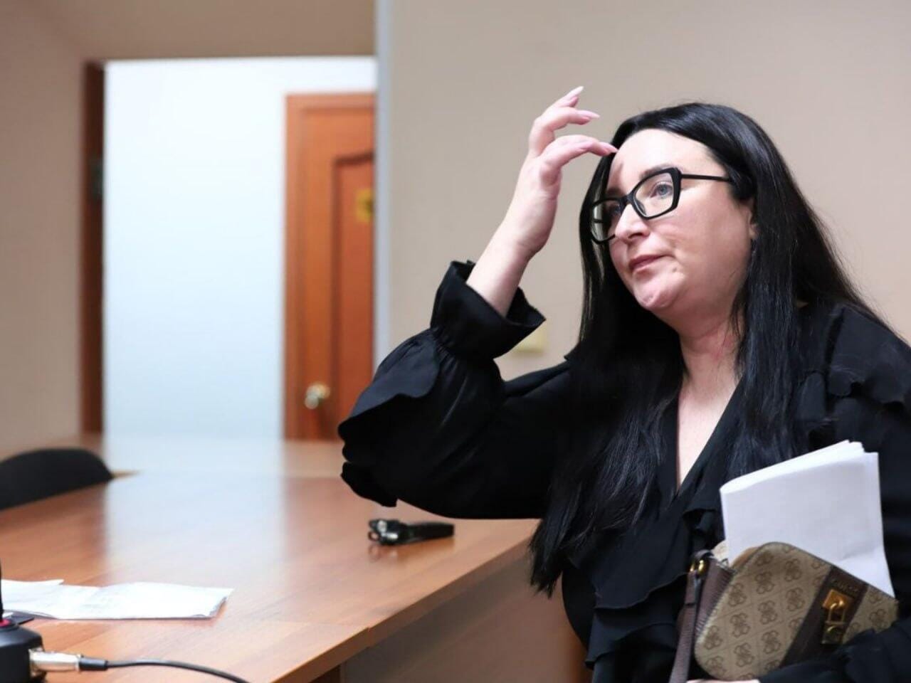 «Технический» кандидат в мэры Берëзовского подала в суд на поддержавших ее депутатов. Она была единственным соперником действующего мэра