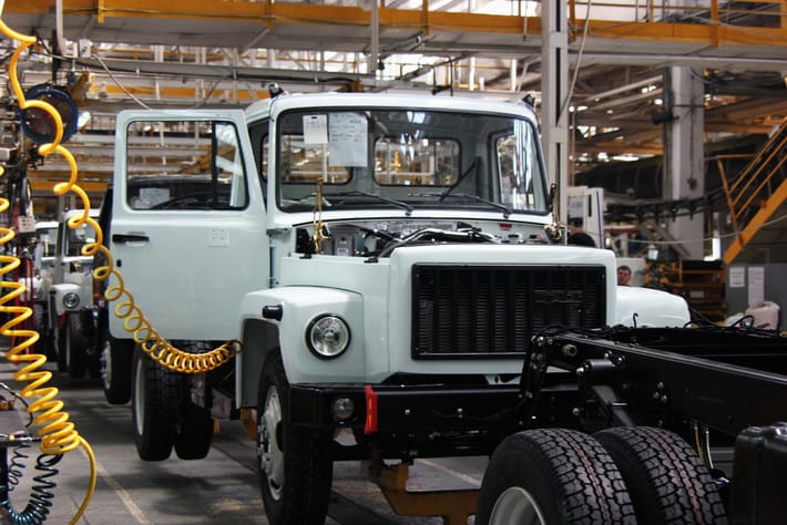 Горьковский автозавод вводит четырехдневку из-за падения авторынка 