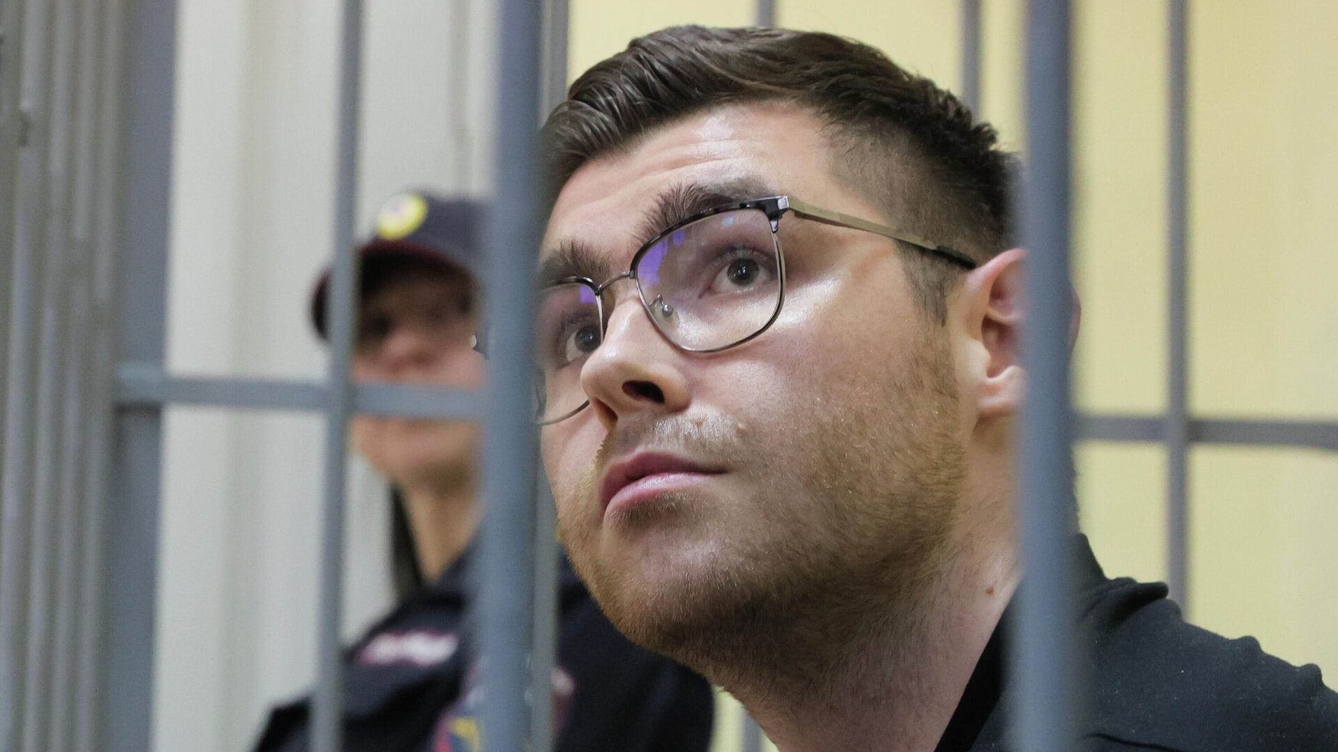 Дело редактора Ura.ru Дениса Аллаярова поступило в суд. Ему грозит до 8 лет по делу о даче взятки