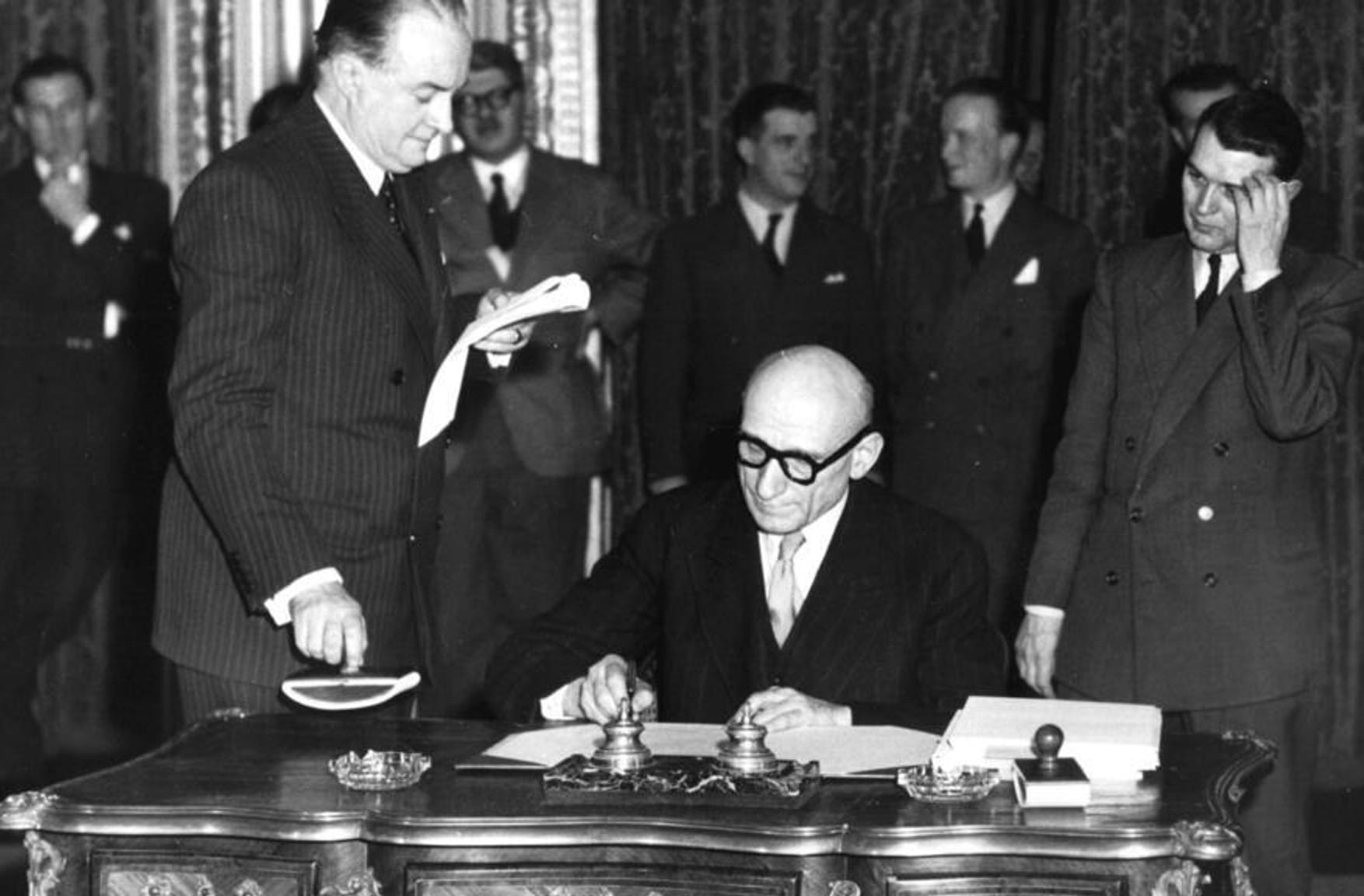 From perpetual war to integration: Revisiting the Franco-German miracle