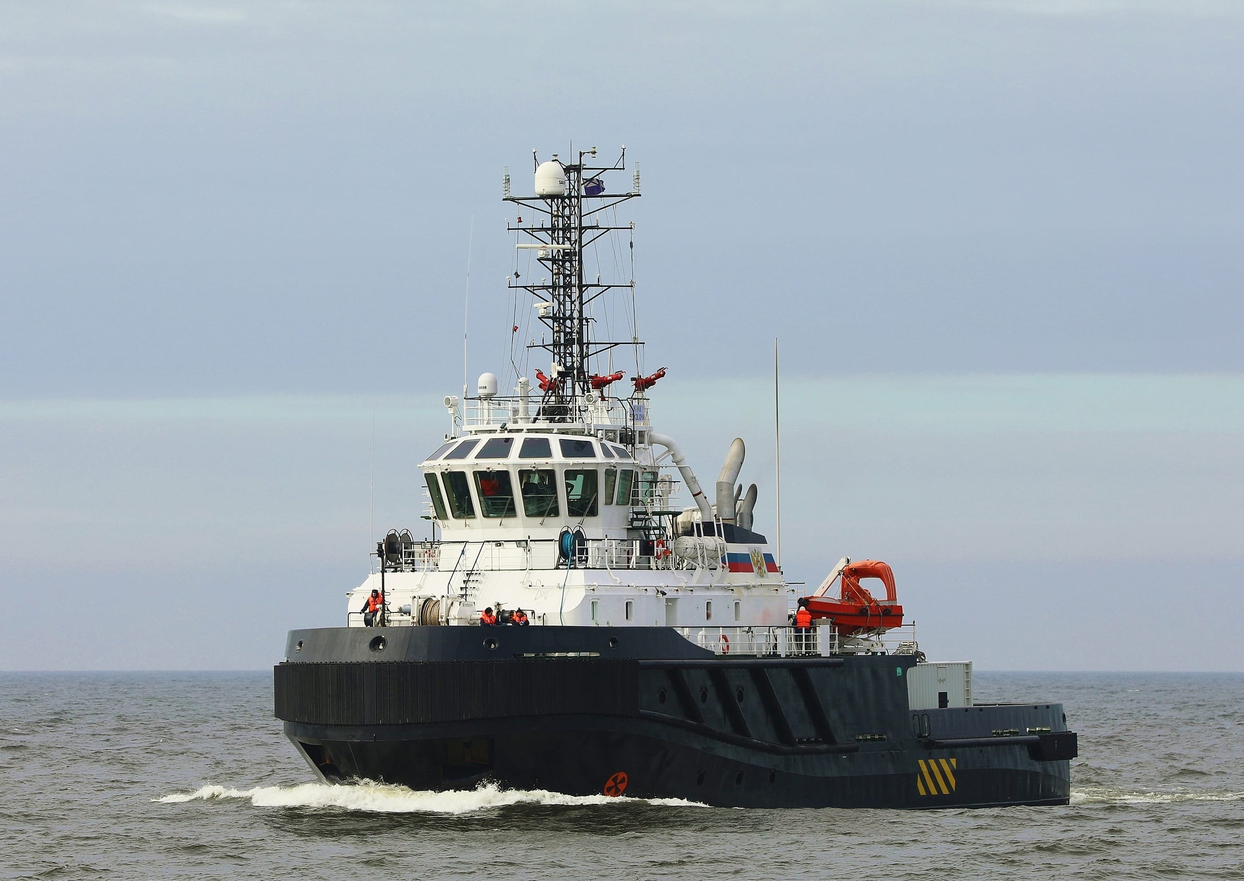 Latvian Navy intercepts Russian tug Nina Sokolova in Baltic Sea, vessel suspected of probing undersea infrastructure
