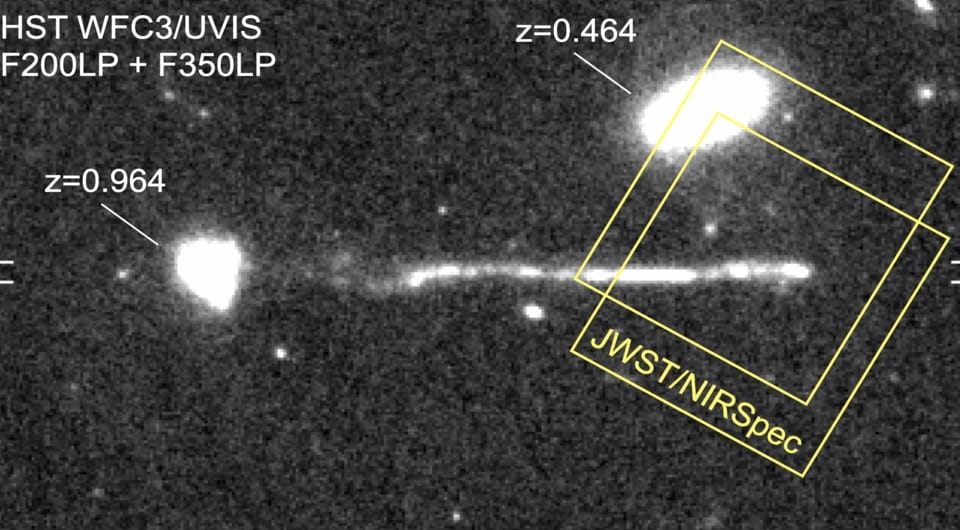 Астрономы впервые подтвердили обнаружение «сбежавшей» из своей галактики сверхмассивной черной дыры