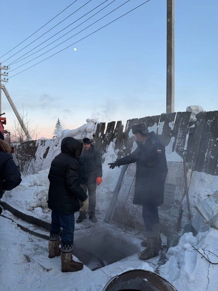 Жители Бодайбо в Иркутской области шестой день остаются без тепла и воды — за это время к теплу подключили два дома