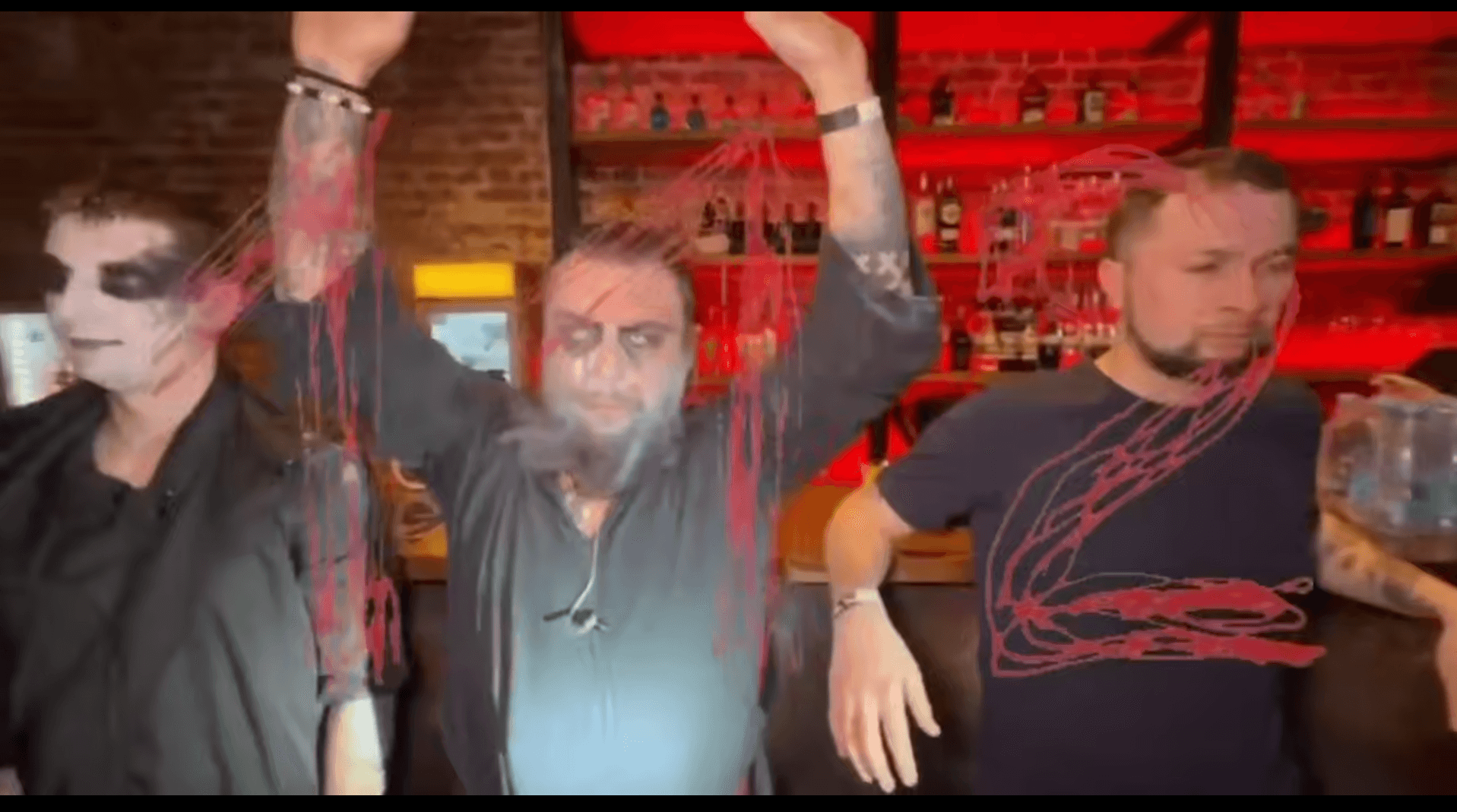 Силовики устроили рейд на ночной клуб Eclipse в Москве. Посетителей подозревают в «сатанизме»