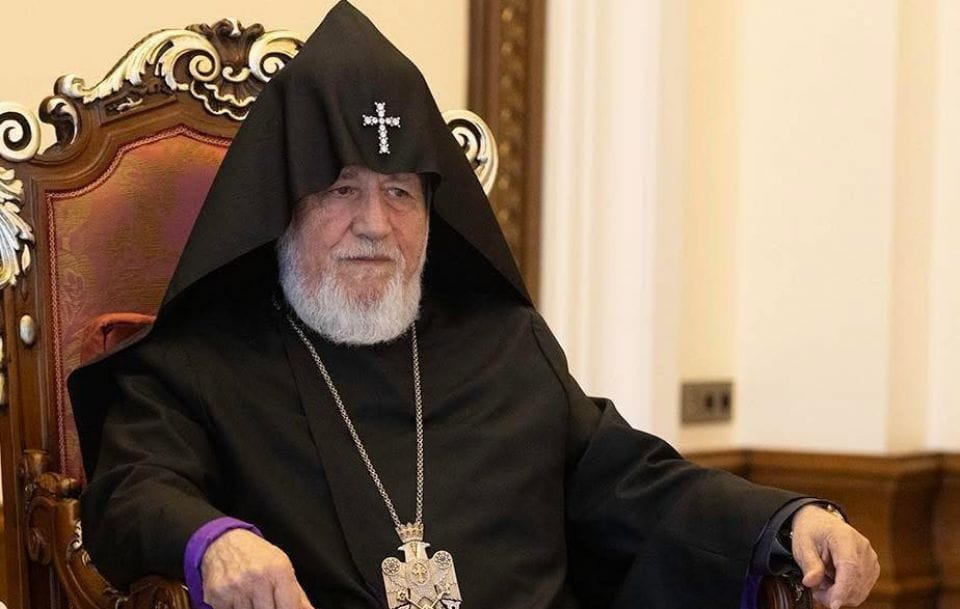 Против главы Армянской церкви Гарегина II возбудили уголовное дело, ему запретили выезжать из страны — Эчмиадзин