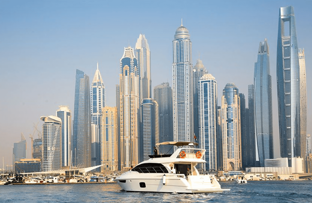 «Алармы», отток туристов и спад бизнеса: что происходит в Дубае под атаками Ирана