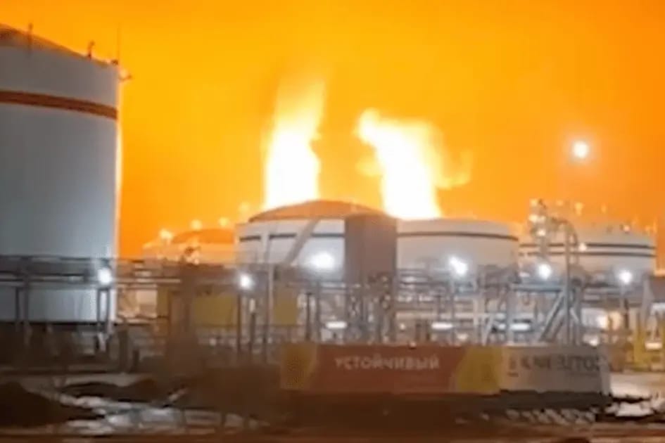 Украинские удары вывели из строя 20% российских нефтеэкспортных мощностей — Reuters