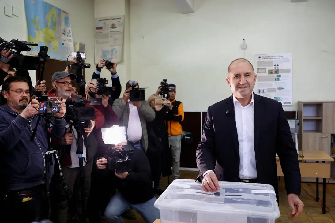 «Прогрессивная Болгария» во главе с пророссийским экс-президентом лидирует на парламентских выборах. «Москва ставит на него» — политолог