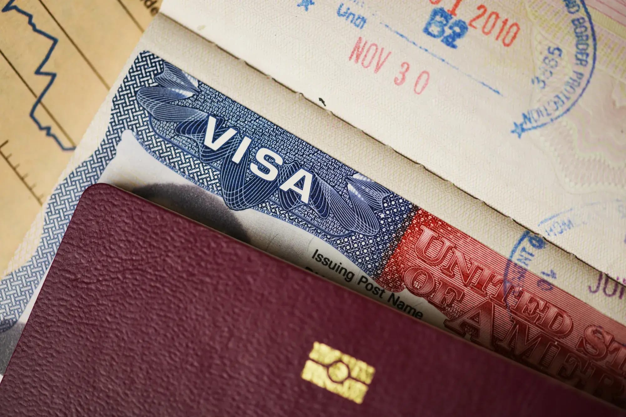 Белый дом ограничит сроки виз для иностранных студентов и журналистов