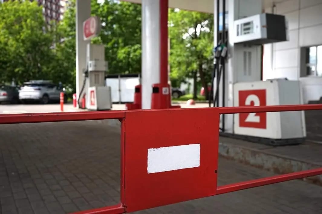 Gasoline and diesel available at fewer than a third Russian filling stations, Izvestia reports