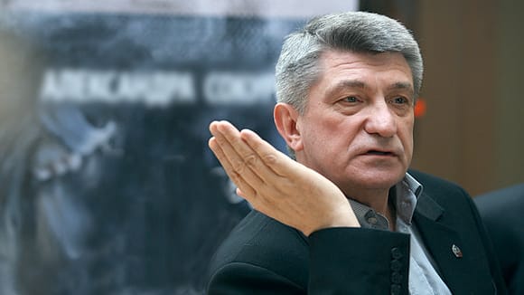 Режиссер Сокуров закрывает свой фонд поддержки кино, работу которого проверяла полиция
