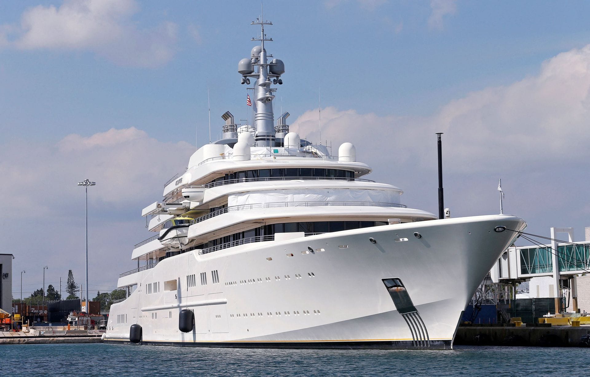 Abramovich’s second superyacht docks in Turkey, a country yet to join anti-Russian sanctions