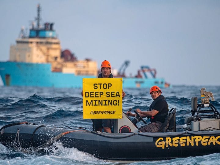 Greenpeace declared “undesirable” by Russia's General Prosecutor
