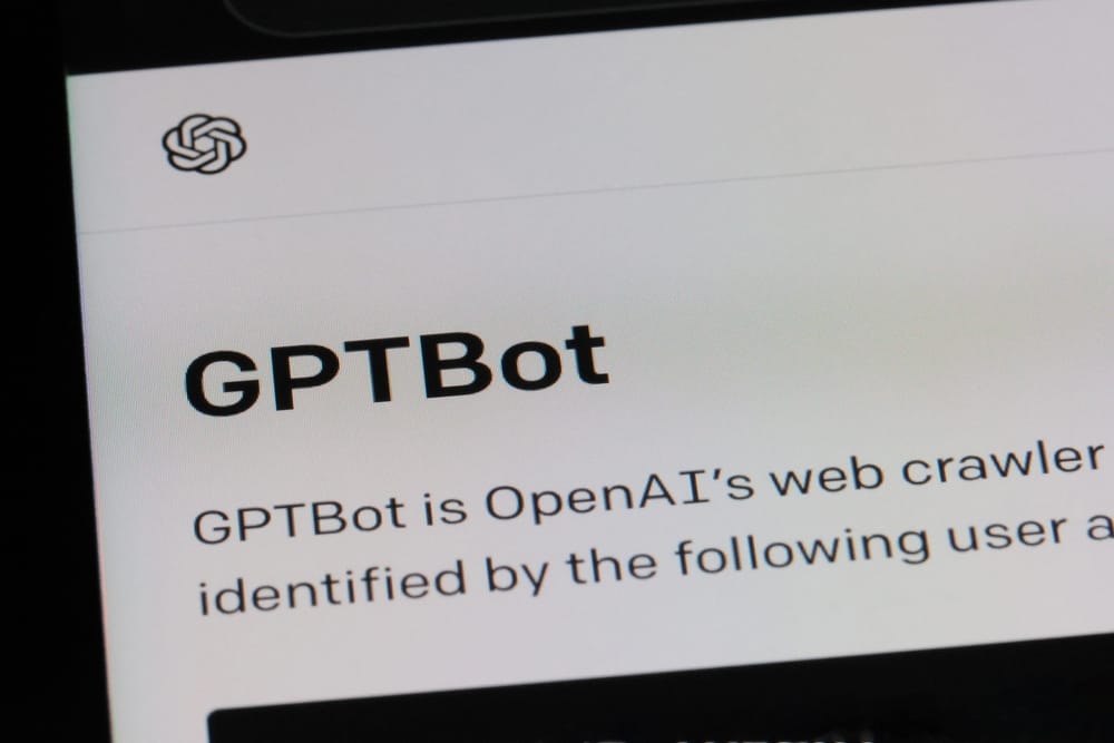 «Ъ»: Роскомнадзор пытается заблокировать возможности ChatGPT