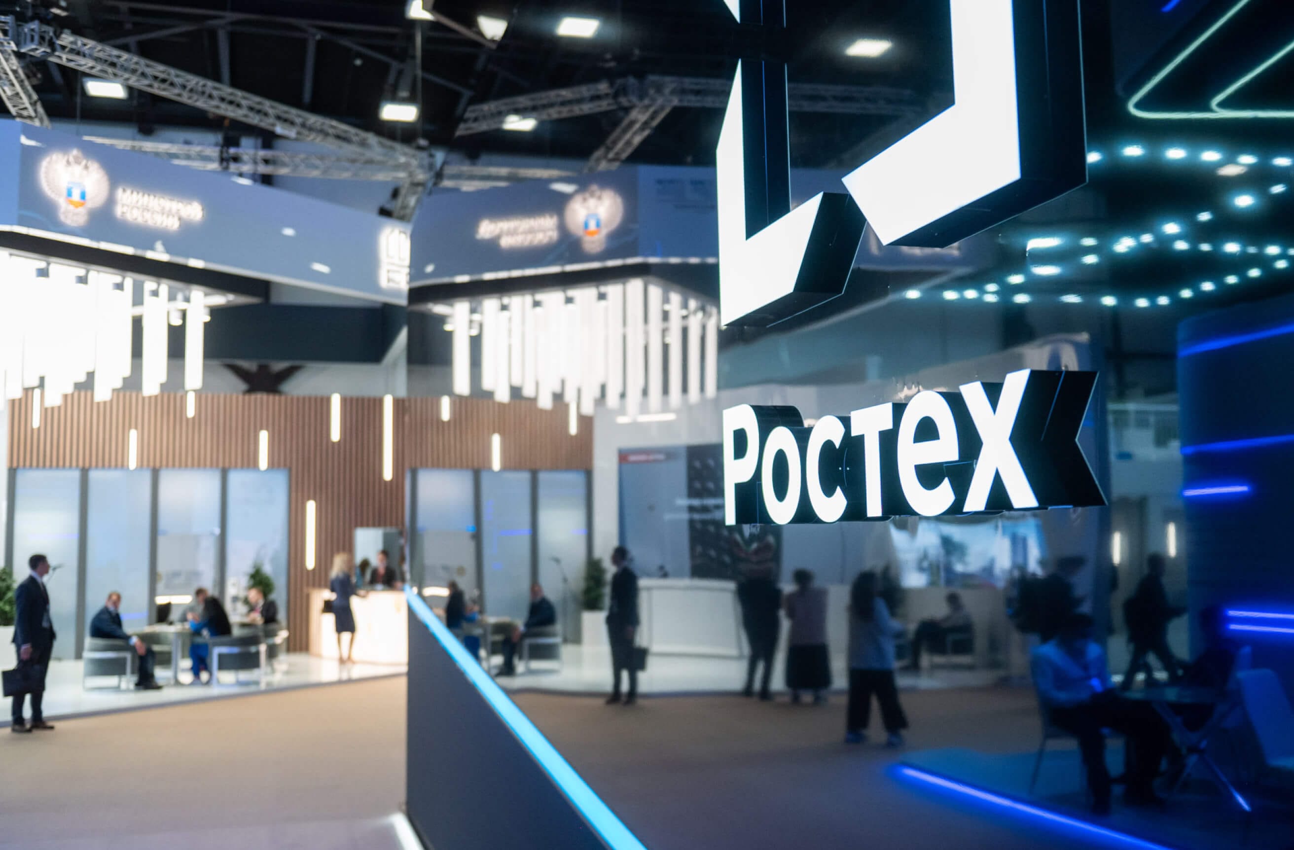 Putin expands secrecy rules, allowing defense conglomerate Rostec and other state corporations to hide reporting data