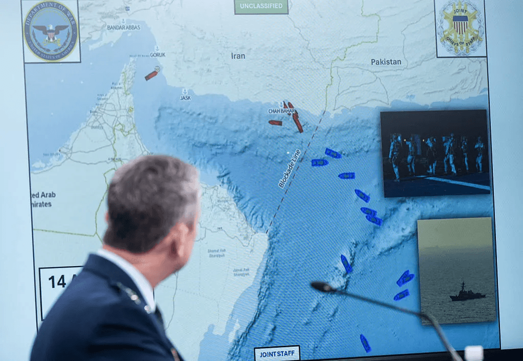 Линия американской блокады в Ормузском проливе