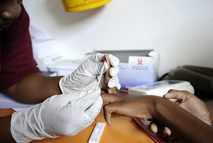 Консультанты программы PEPFAR встречали каждого человека, сдающего кровь
