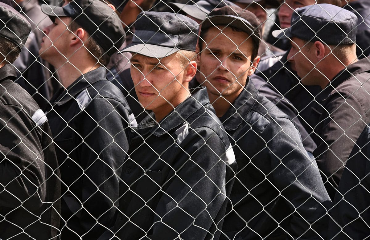 ЧВК Вагнера завербовала более 1000 заключенных в 17 колониях России. Отказавшихся отправляют в ШИЗО — «Верстка»