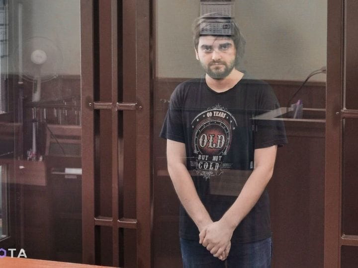 Медбрата из Санкт-Петербурга осудили на 8 лет колонии за госизмену и попытку поджога военкомата