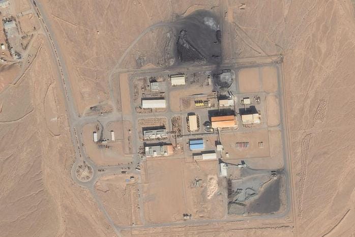 Израиль атаковал тяжеловодный ядерный реактор в Иране и завод по производству уранового концентрата