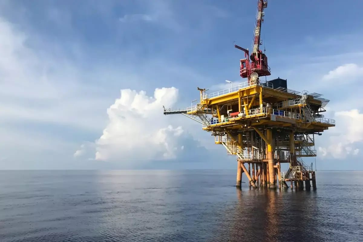 «Добыча нефти Brent падает из-за истощения месторождения после 55 лет, но от эталона ценообразования рынок не отказывается» — эксперт