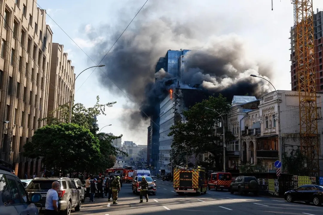 Smoke rises in Kyiv, Ukraine, in the aftermath of a Russian jet-powered drone strike on Sept. 28, 2026. Photo: Valentyn Ogirenko / Reuters