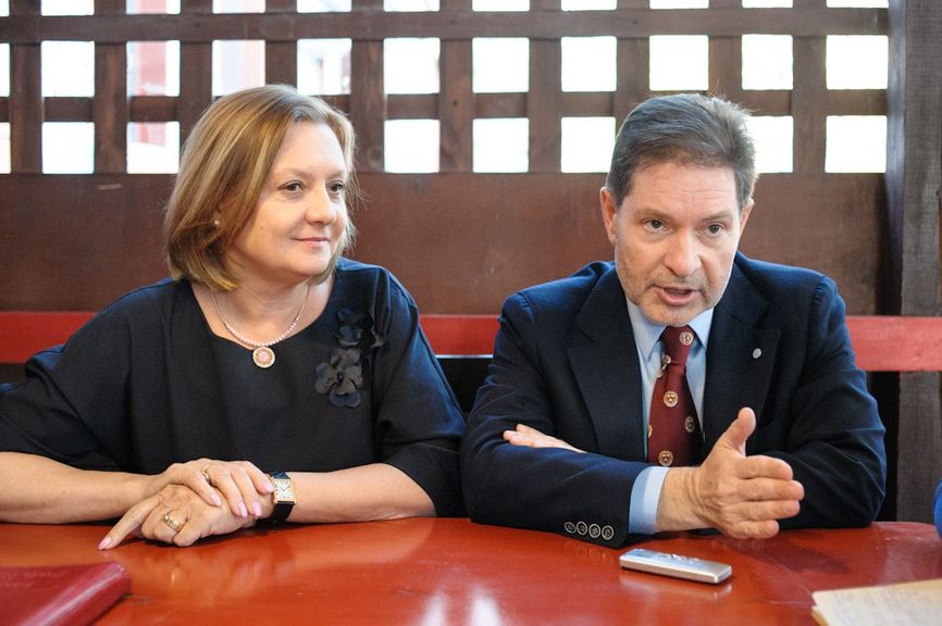 Andrei Bezrukov and Elena Vavilova