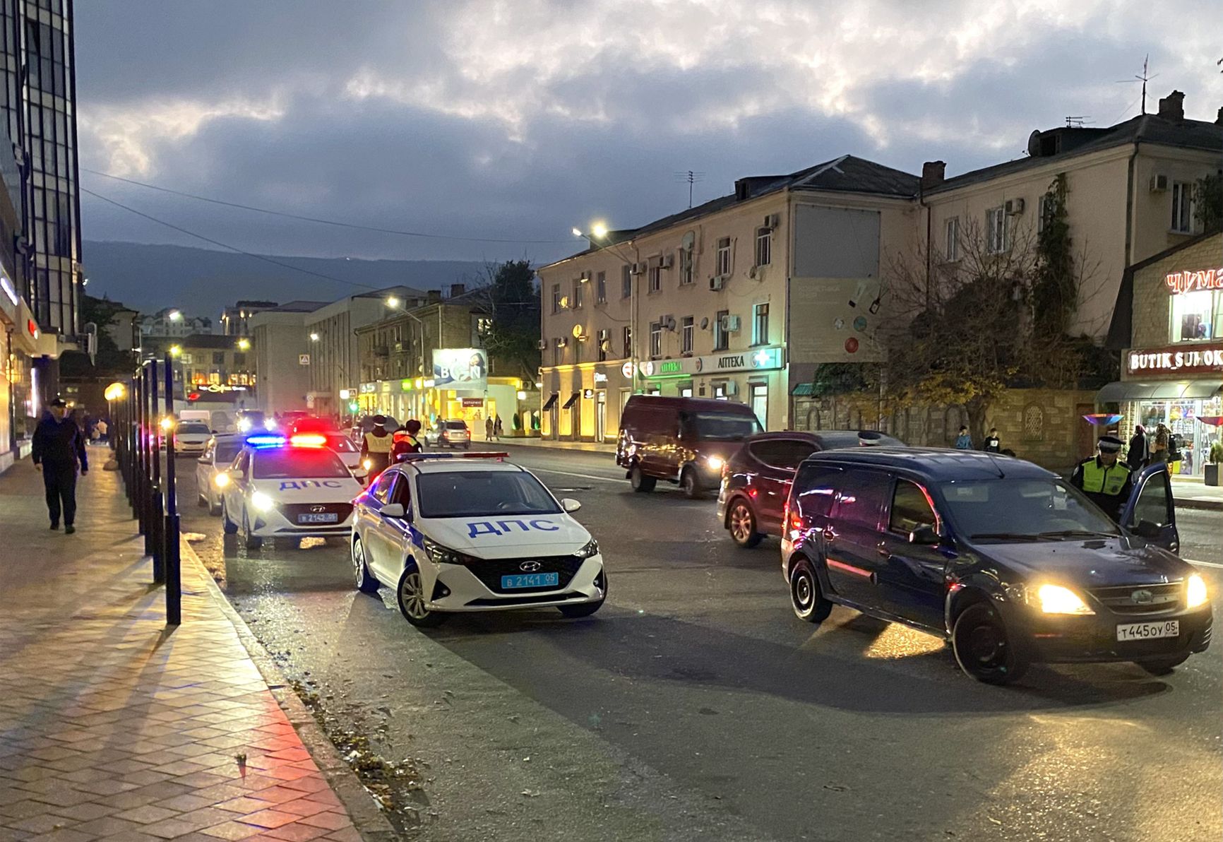 Police officers near Magomed Yaragsky Street