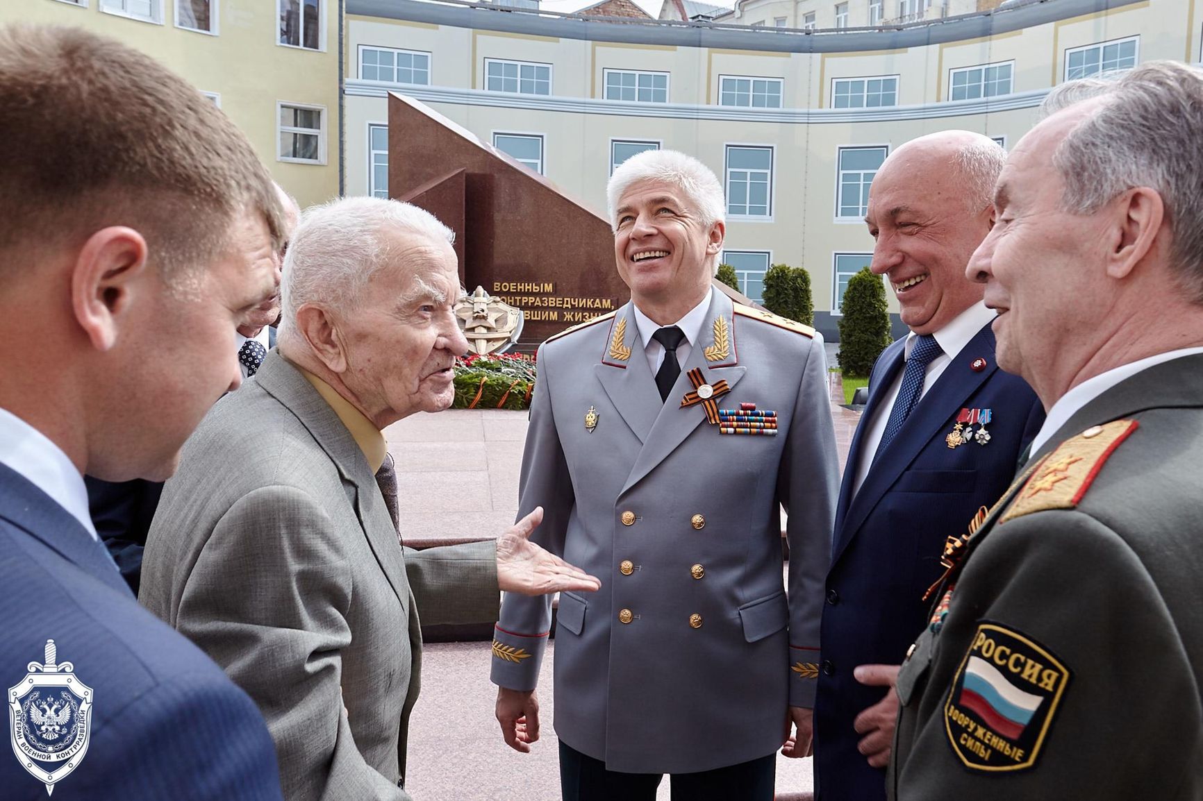 General Nikolai Yuryev (center)