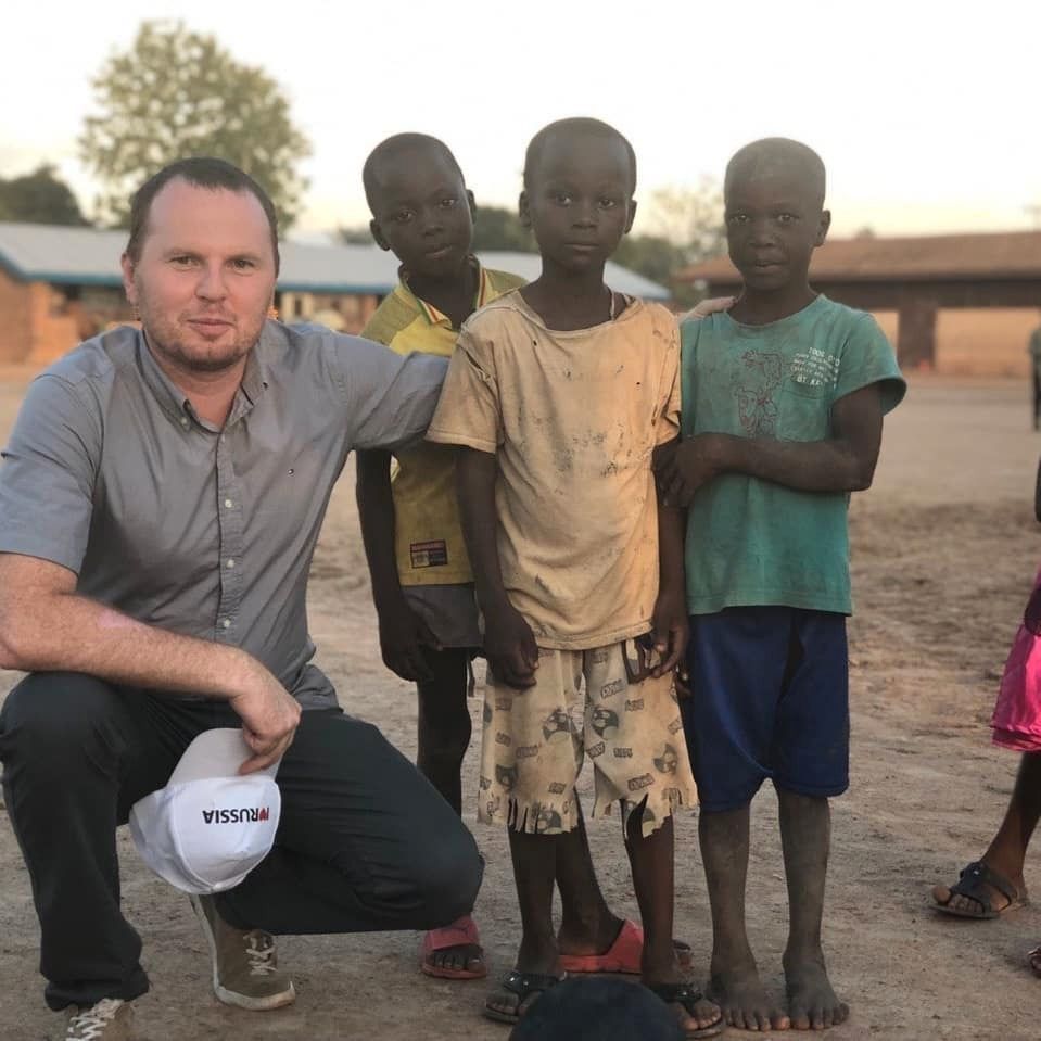 “The Africanist and political technologist Viktor Vasilyev” is actually convicted murderer, St. Petersburg-based white nationalist Viktor Lukovenko