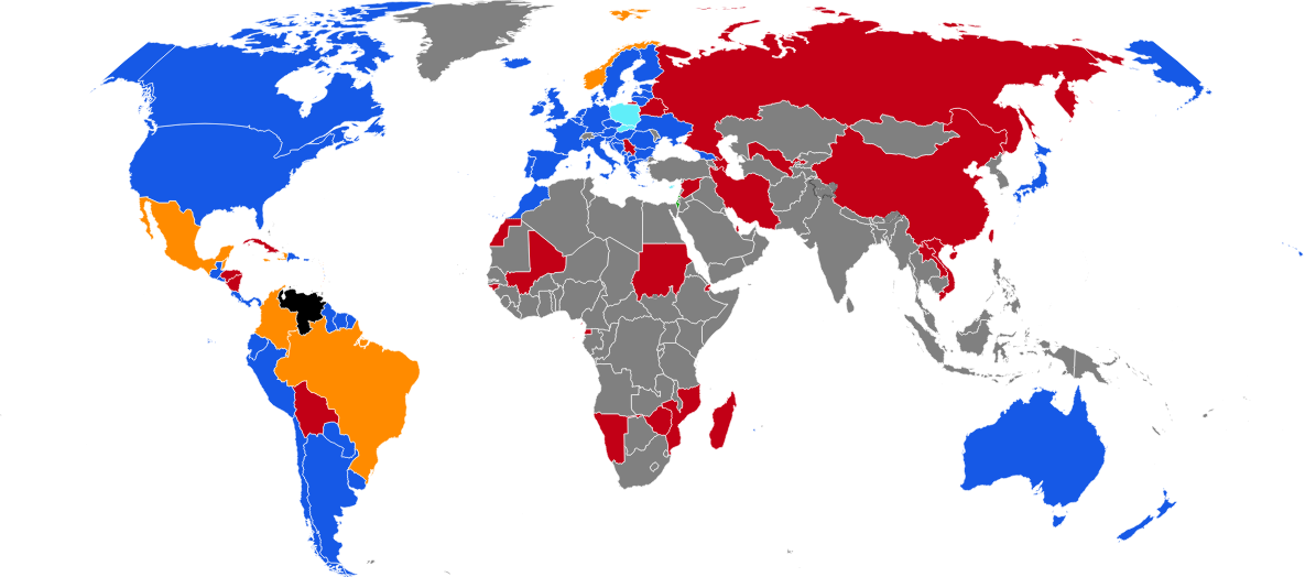 Красный цвет — страны, признающие президентом Мадуро, синий — признающие Гонсалеса, желтый — отказавшиеся признать результаты выборов до подробной публикации и независимой верификации итогов